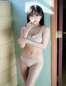 《嘬弄她书房高H》
