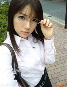 《中西里菜 bt》