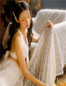 《久久精品出轨人妻国产》